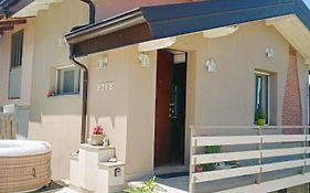 Nife Tiny House - Secret Garden